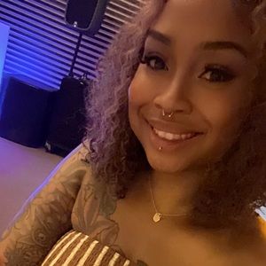 Meet your Posher, Shina